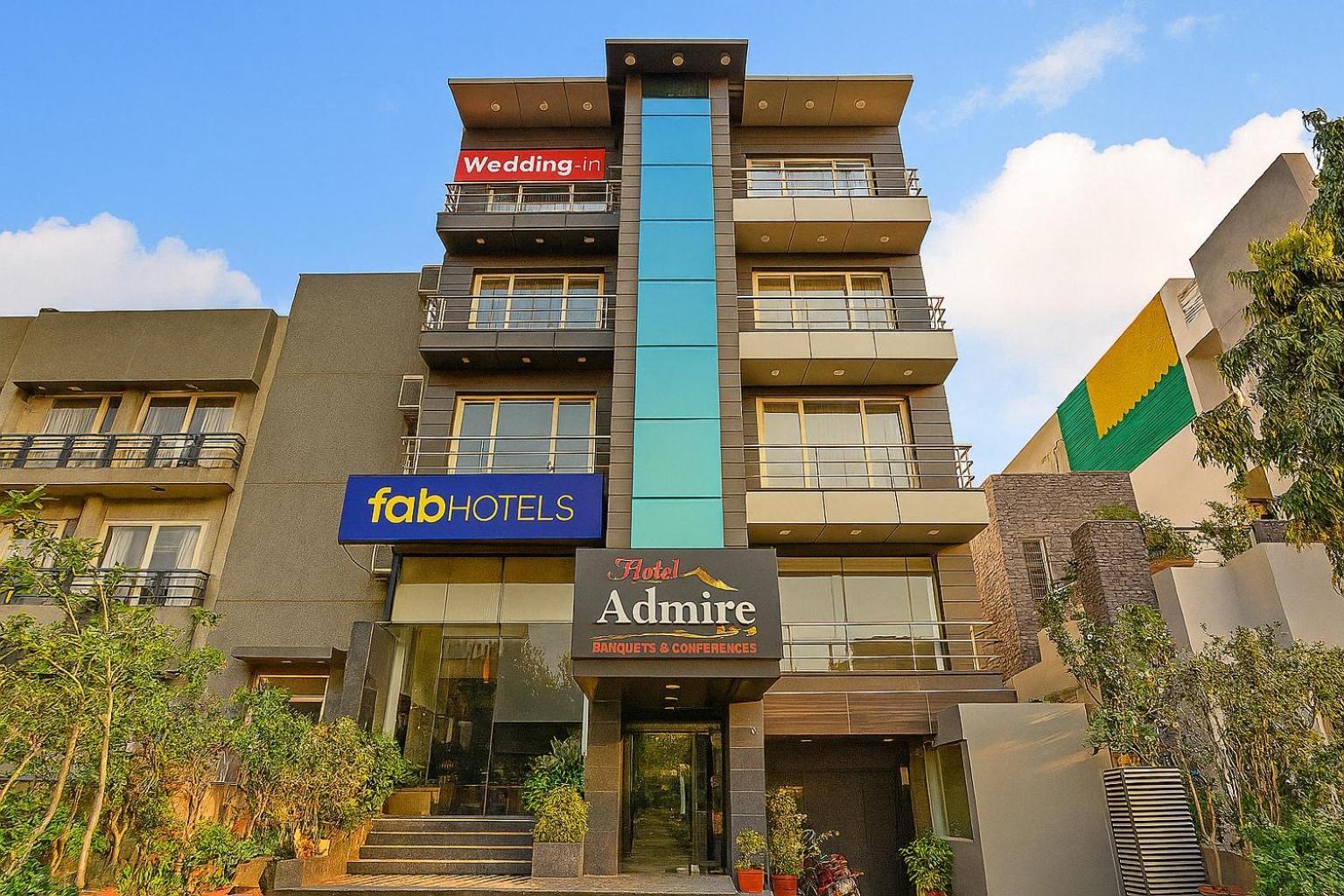 Fabhotel Admire Suites New Delhi Exterior photo